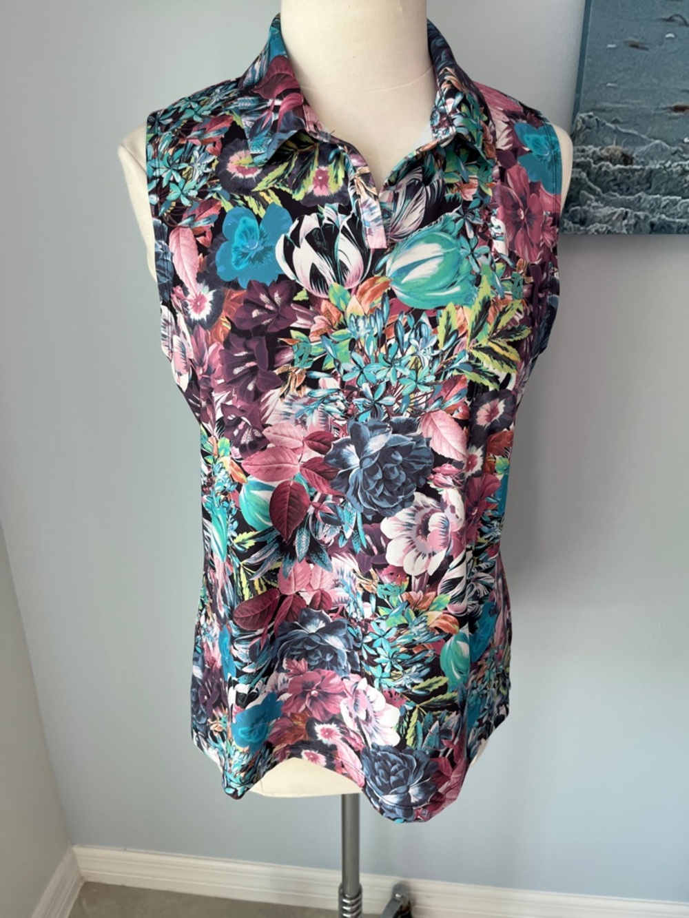 Nike Dri-Fit Sleeveless Floral Collared Golf Top